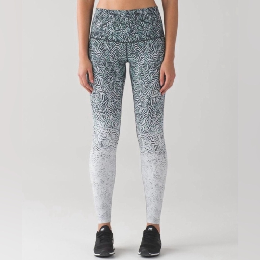 Lululemon Wunder Under Pant Hi-Rise Alpine Dazzle Nulux - size (6)